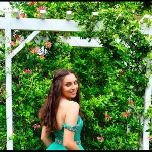 Meet your Posher, Alana